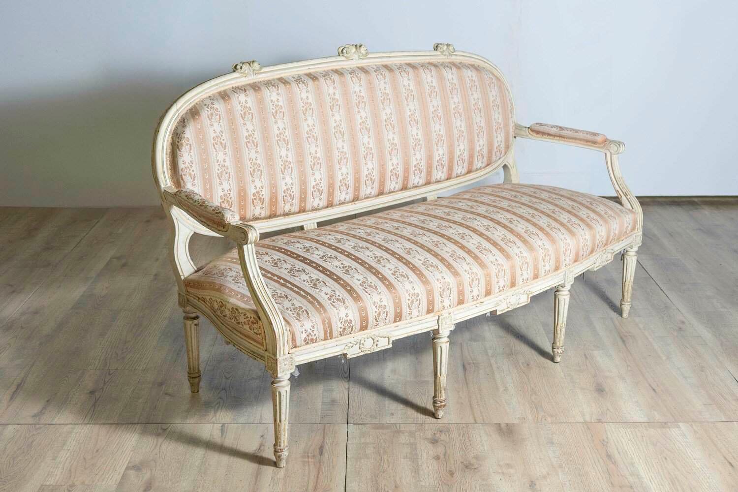 1790s Louis XVI Period French Painted Sofa with Oval Back and Carved Foliage - JAA