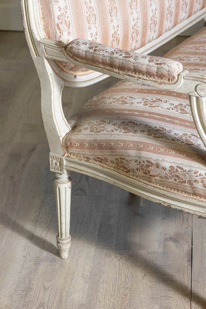 1790s Louis XVI Period French Painted Sofa with Oval Back and Carved Foliage - JAA