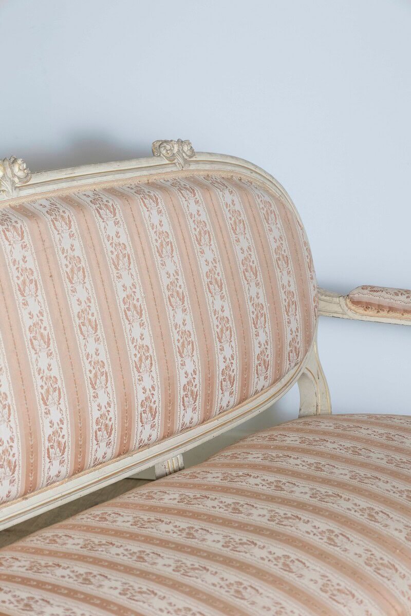 1790s Louis XVI Period French Painted Sofa with Oval Back and Carved Foliage - JAA