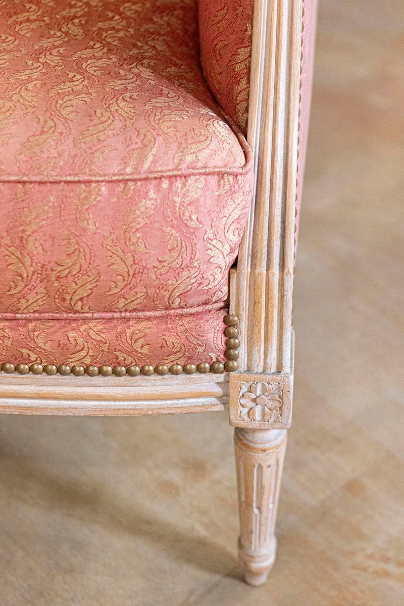 Pair of French Louis XVI Style 1900s Painted Bergères Chairs with Upholstery - JAA