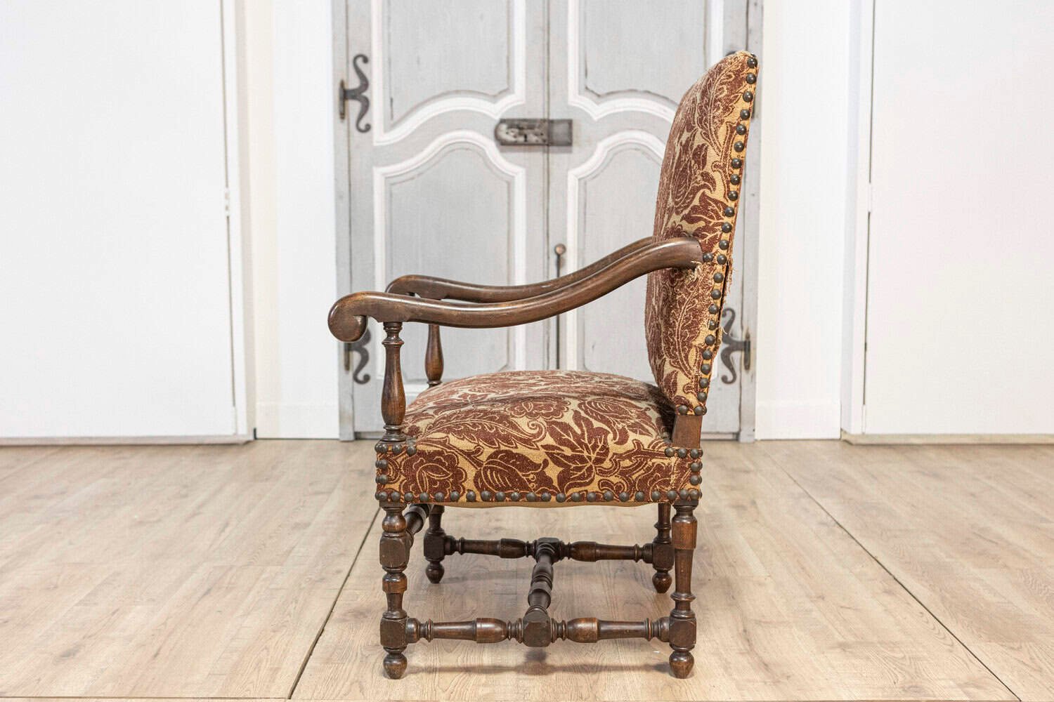 Pair of 20th Century French Arm Chairs - JAA