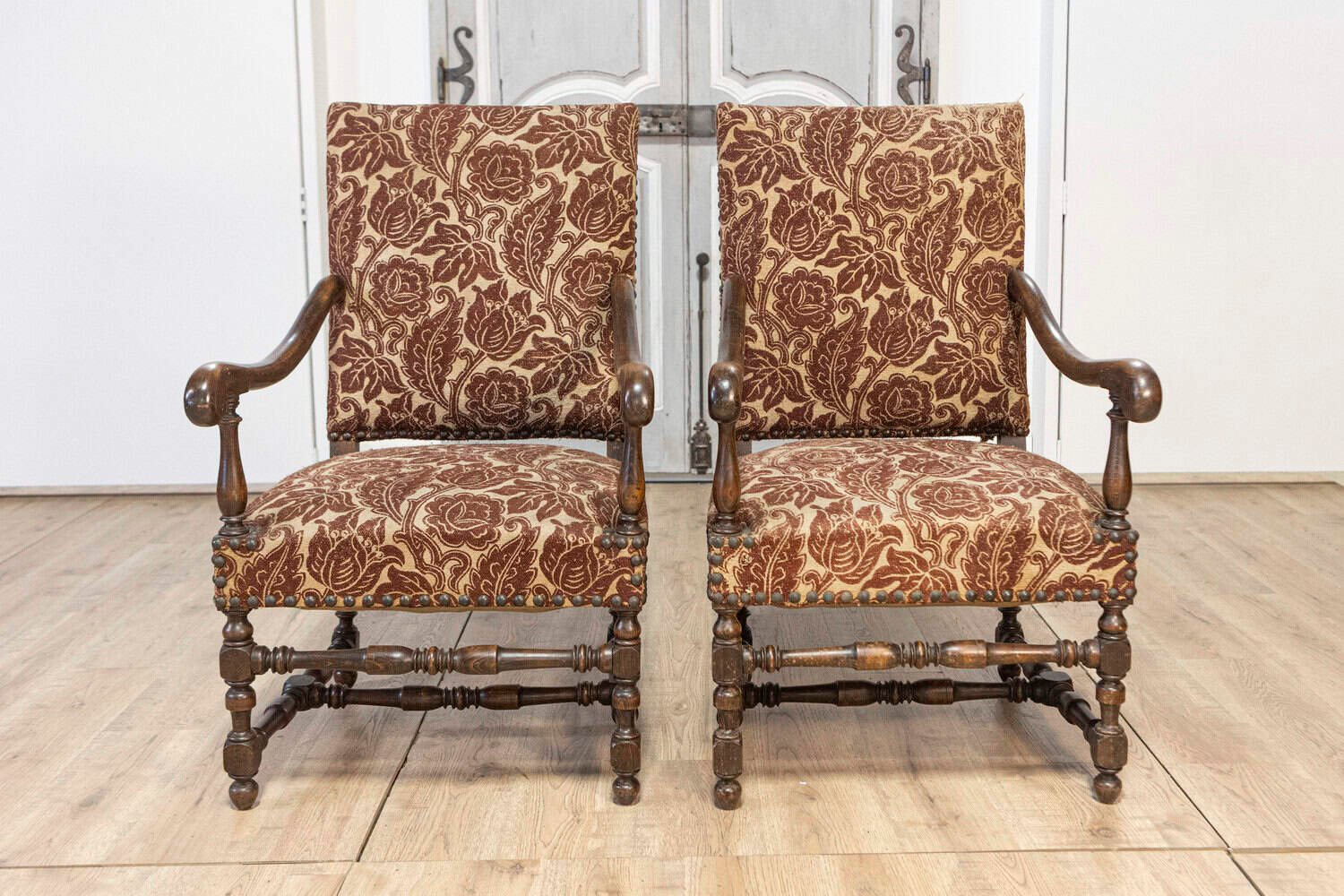 Pair of 20th Century French Arm Chairs - JAA