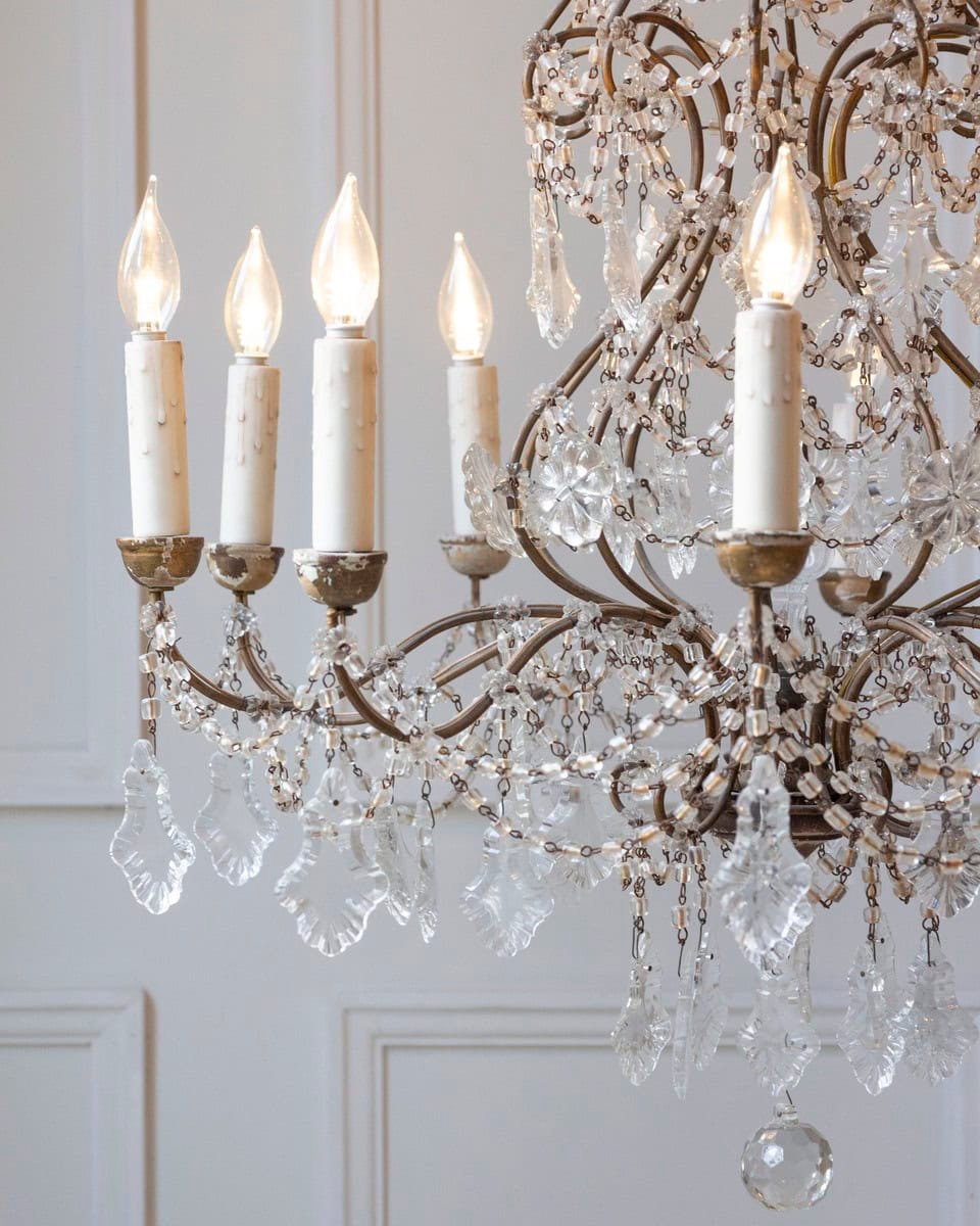 Italian 1850s Rococo Style 10-Light Crystal Chandelier with Gilt Metal Armature - JAA