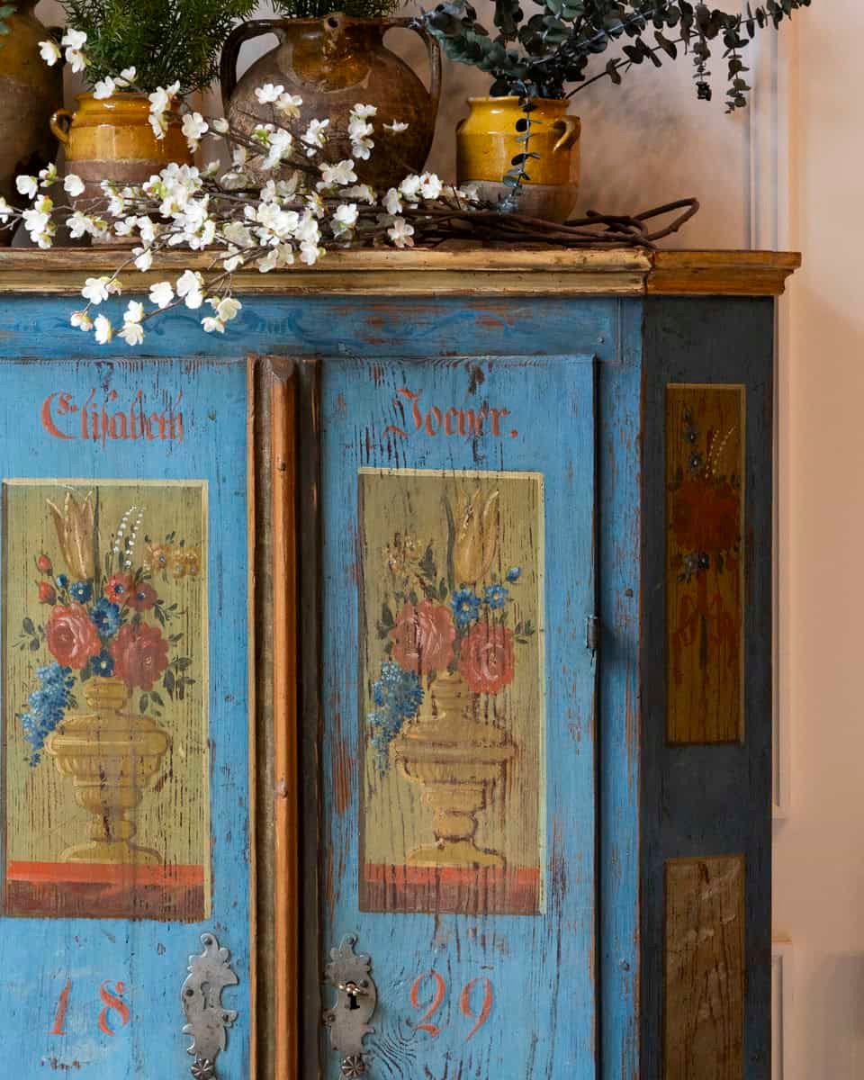 Tyrolean Early 19th Century Blue Painted Wardrobe with Hand-Painted Floral Panels and Original Inscription, Dated 1829 - JAA