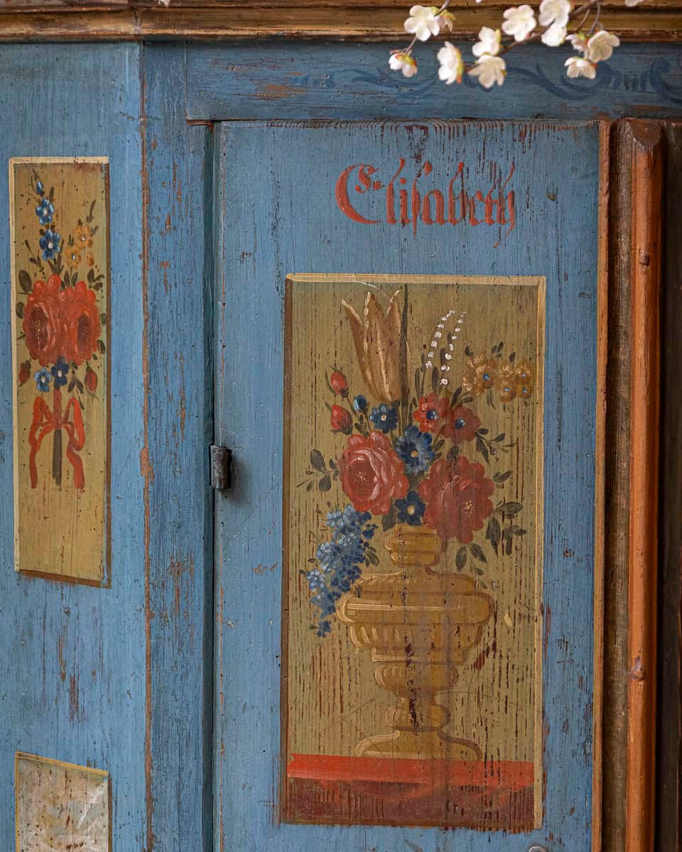 Tyrolean Early 19th Century Blue Painted Wardrobe with Hand-Painted Floral Panels and Original Inscription, Dated 1829 - JAA