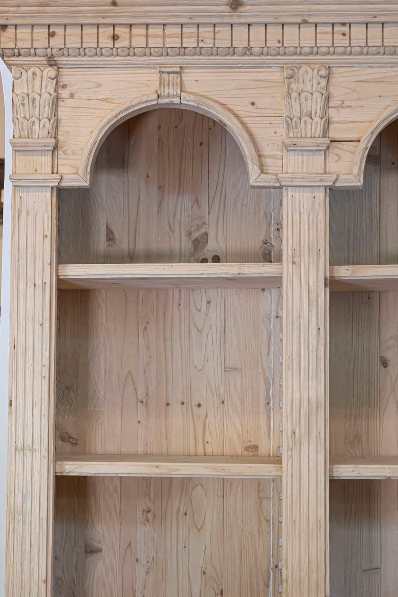 Italian Neoclassical Style Carved Pine Bookcase with Arched Motifs and Capitals - JAA