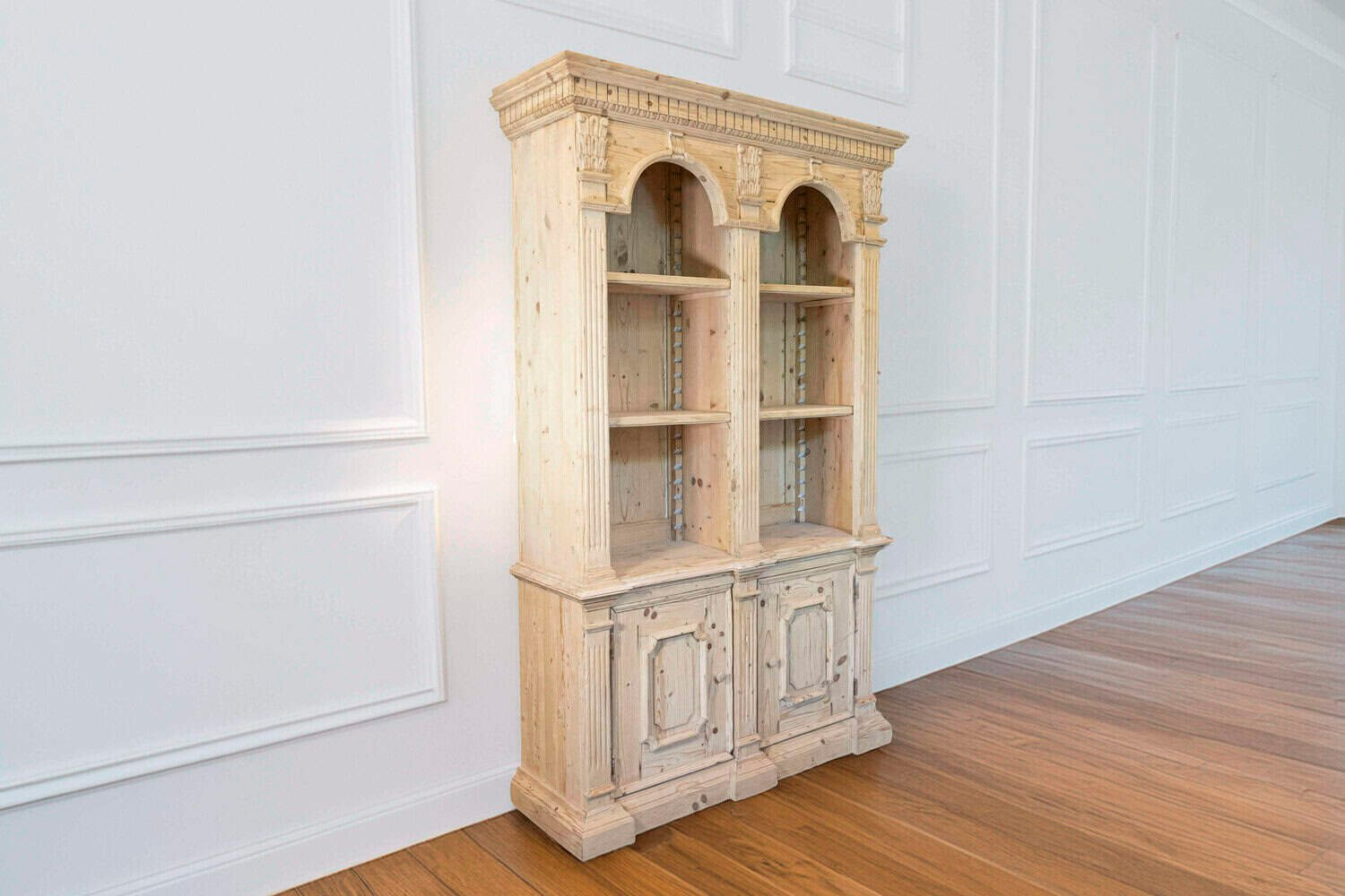 Italian Neoclassical Style Carved Pine Bookcase with Arched Motifs and Capitals - JAA