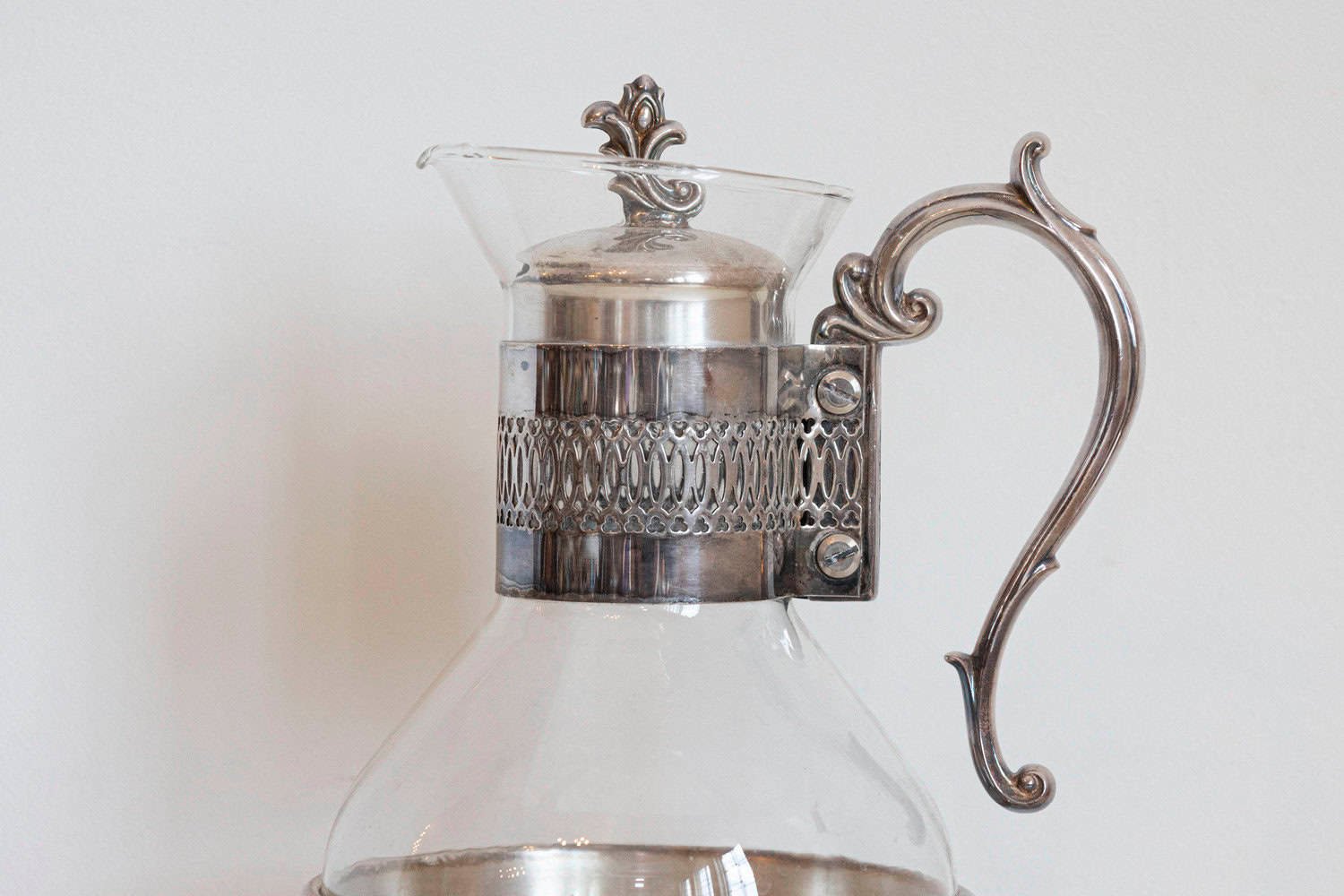 English 20th Century Glass and Silver Coffee Pitcher with Cabriole Legs - JAA