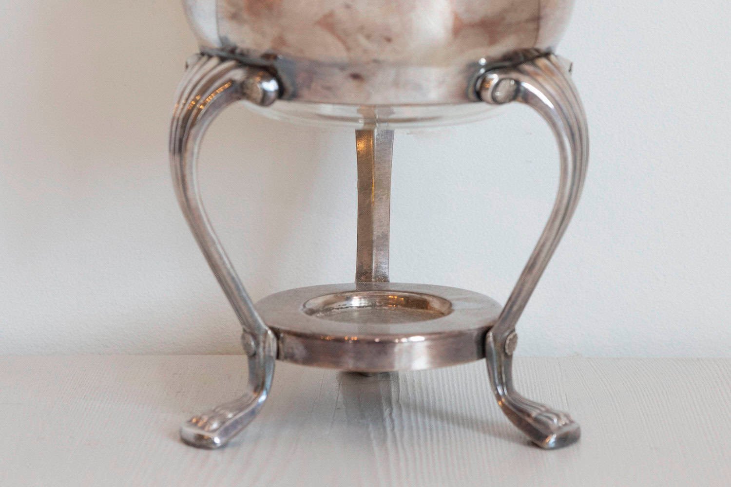 English 20th Century Glass and Silver Coffee Pitcher with Cabriole Legs - JAA