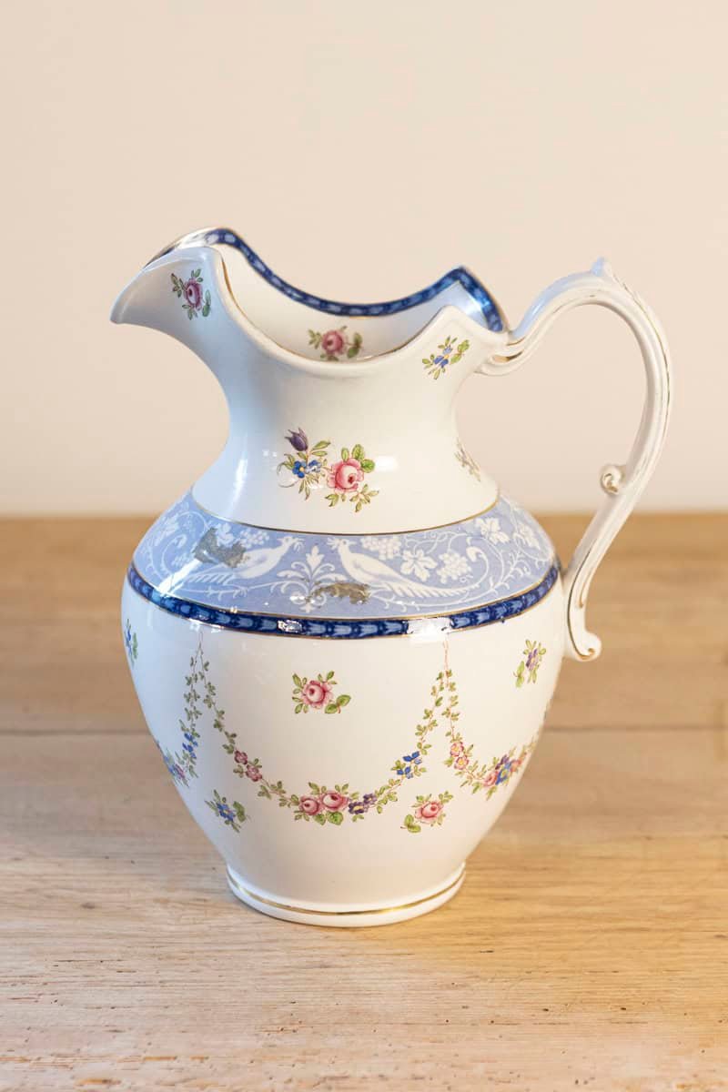 English Early 20th Century Booth's China Pitcher with Pink Roses and Blue and White Pheasants - JAA
