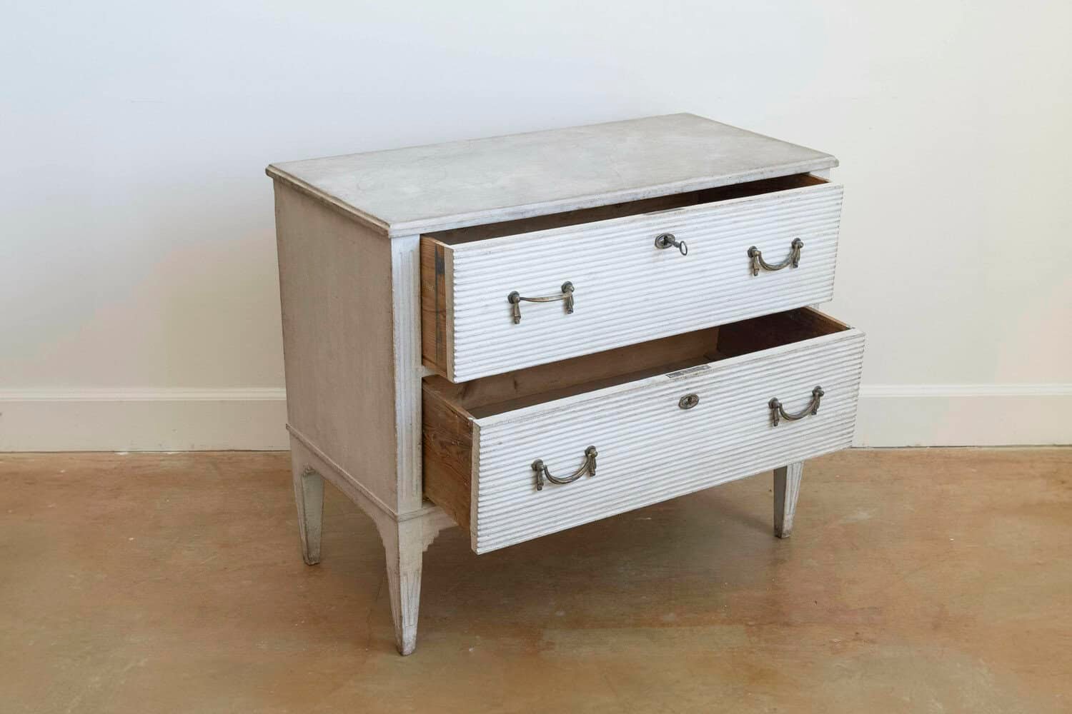 Swedish Gustavian Style 19th Century Painted Wood Chest with Reeded Accents - JAA