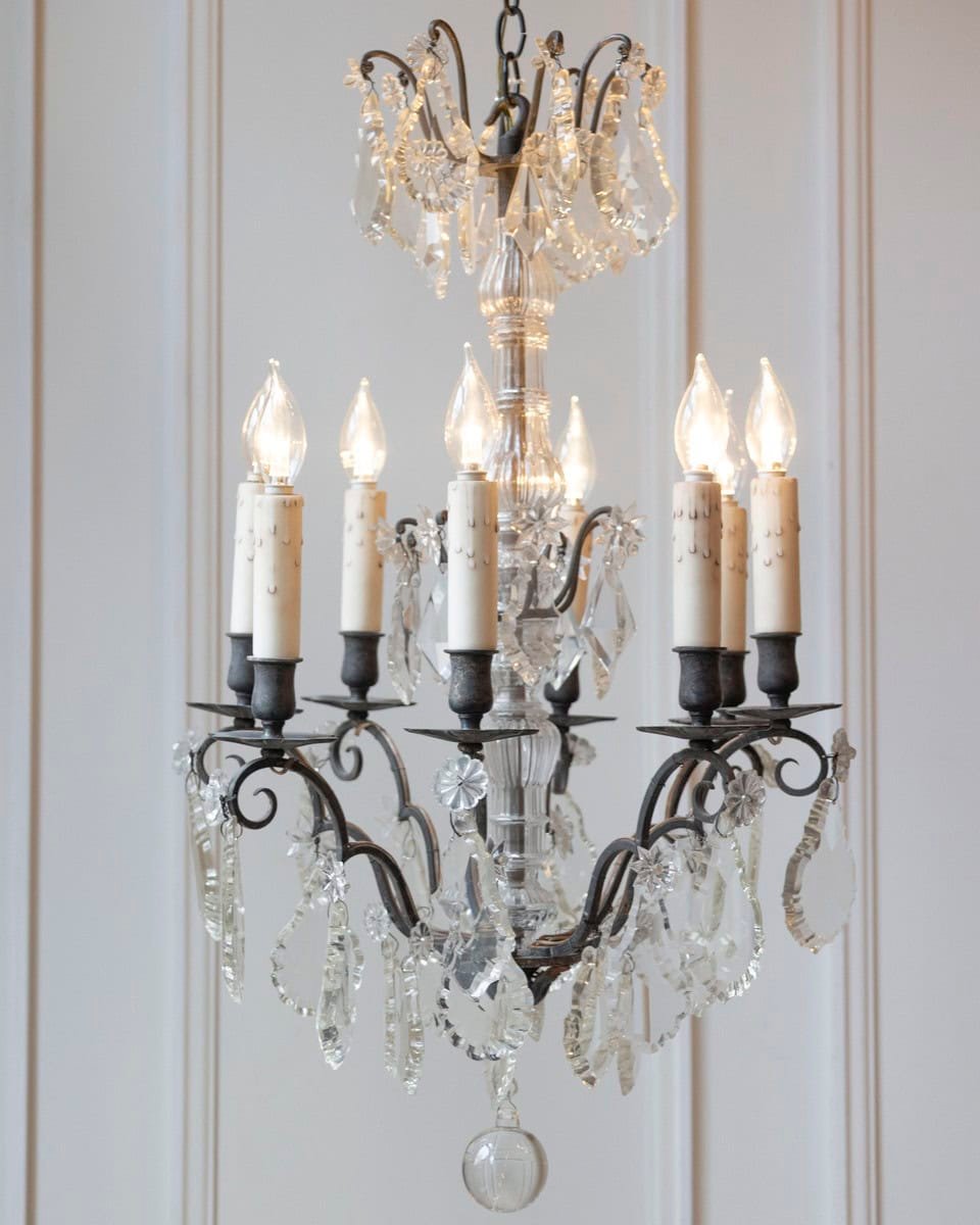 French Eight Arms Crystal Chandelier with Metal Armature from the 19th Century - JAA