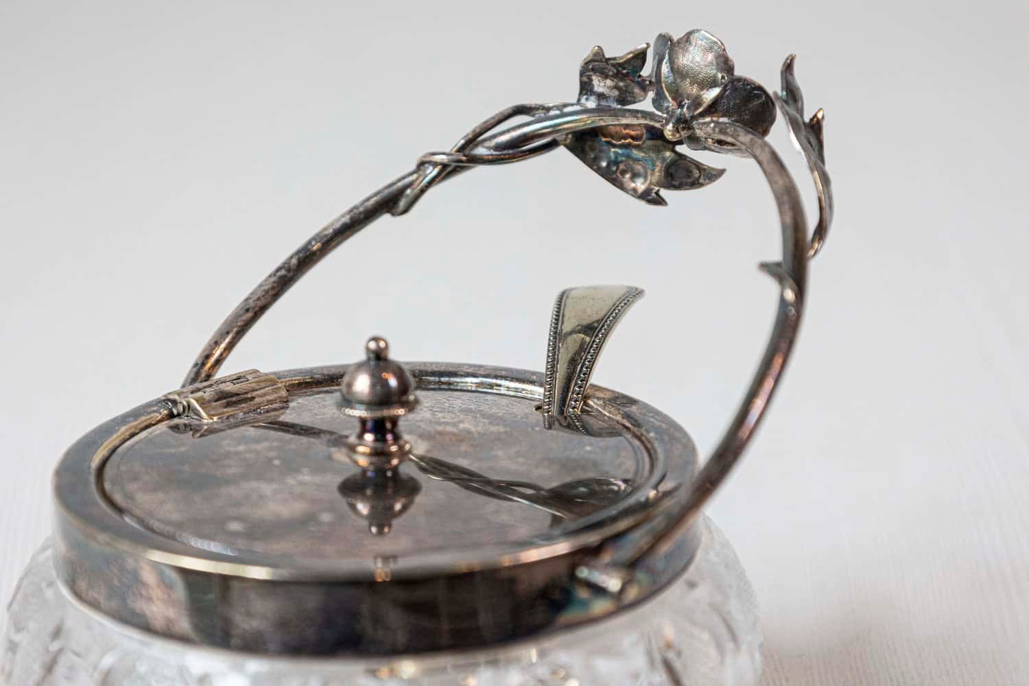 English Early 20th Century Cut Glass and Silver Plate Sugar Bowl - JAA