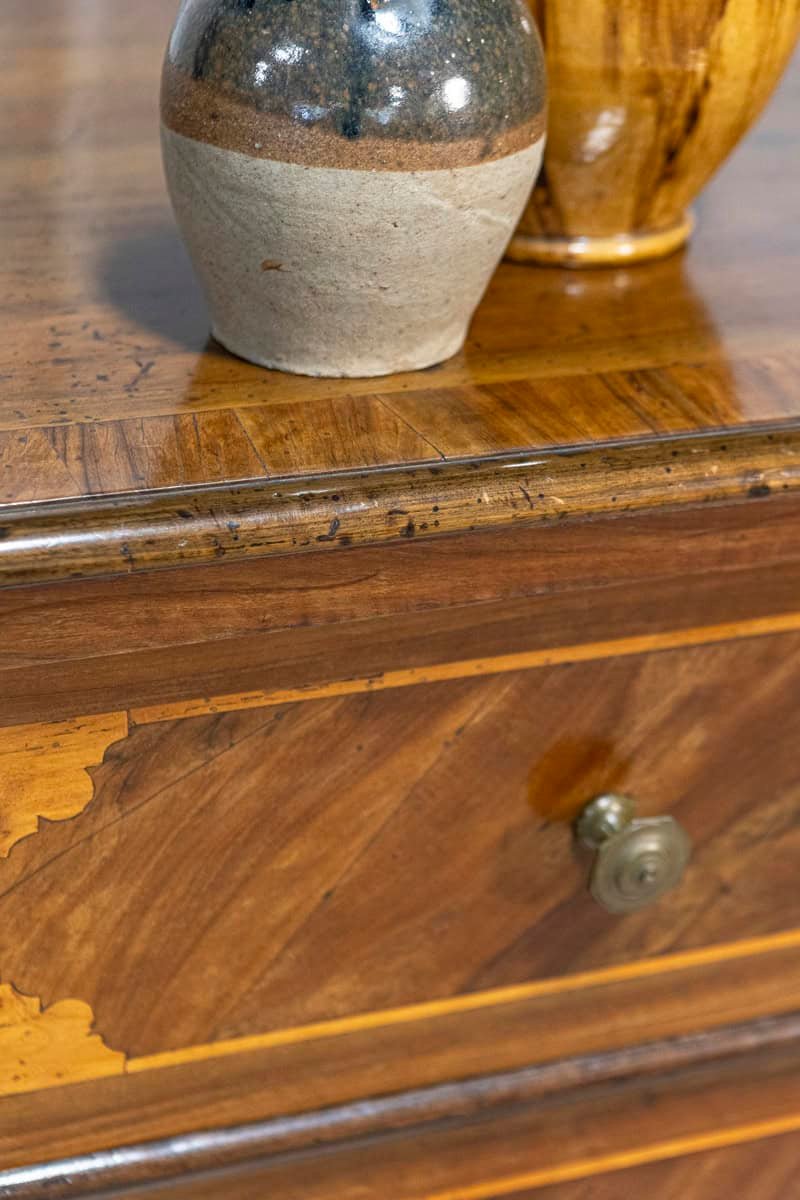 Italian 1690s Walnut and Ash Three-Drawer Commode with Inlaid Décor - JAA