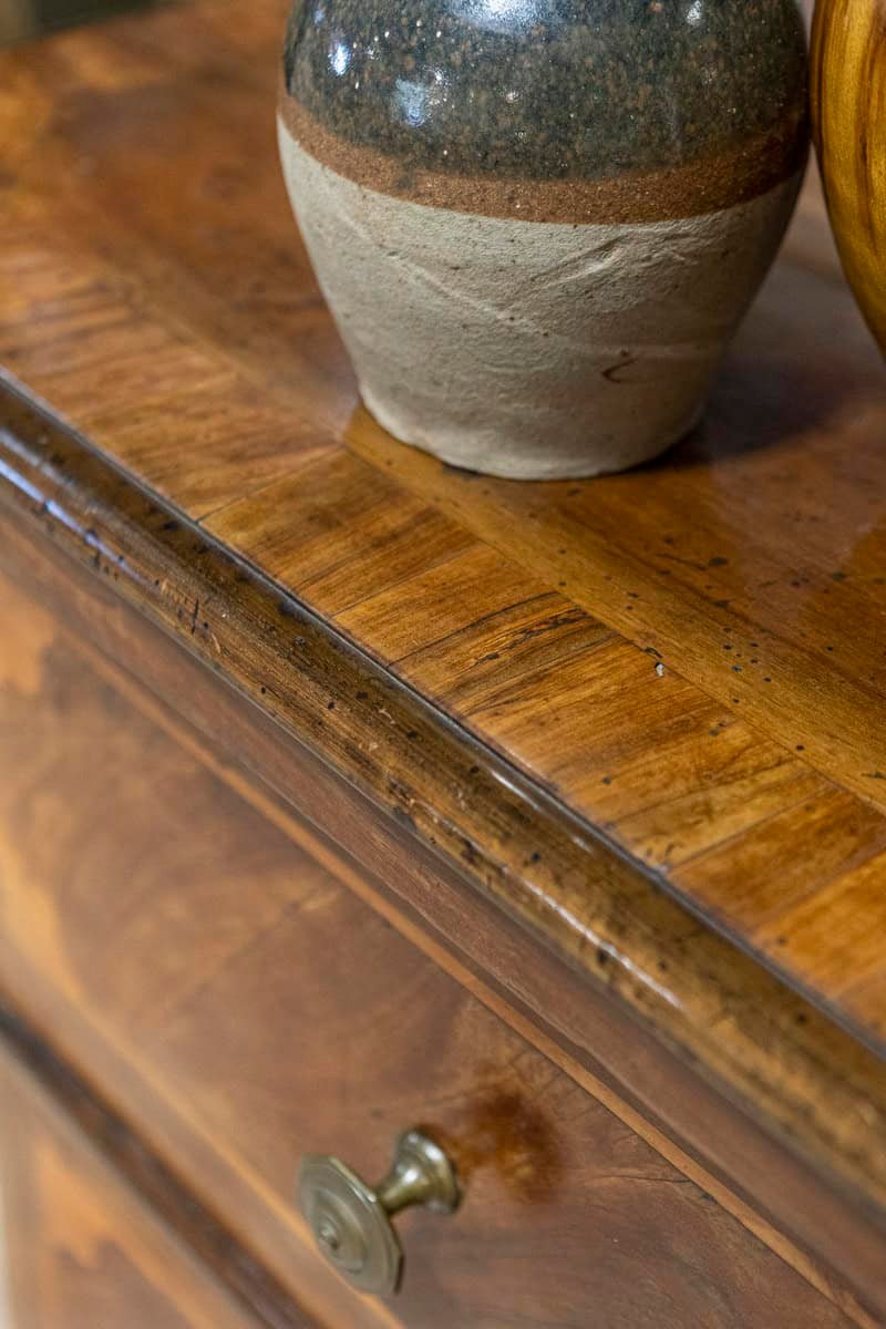 Italian 1690s Walnut and Ash Three-Drawer Commode with Inlaid Décor - JAA
