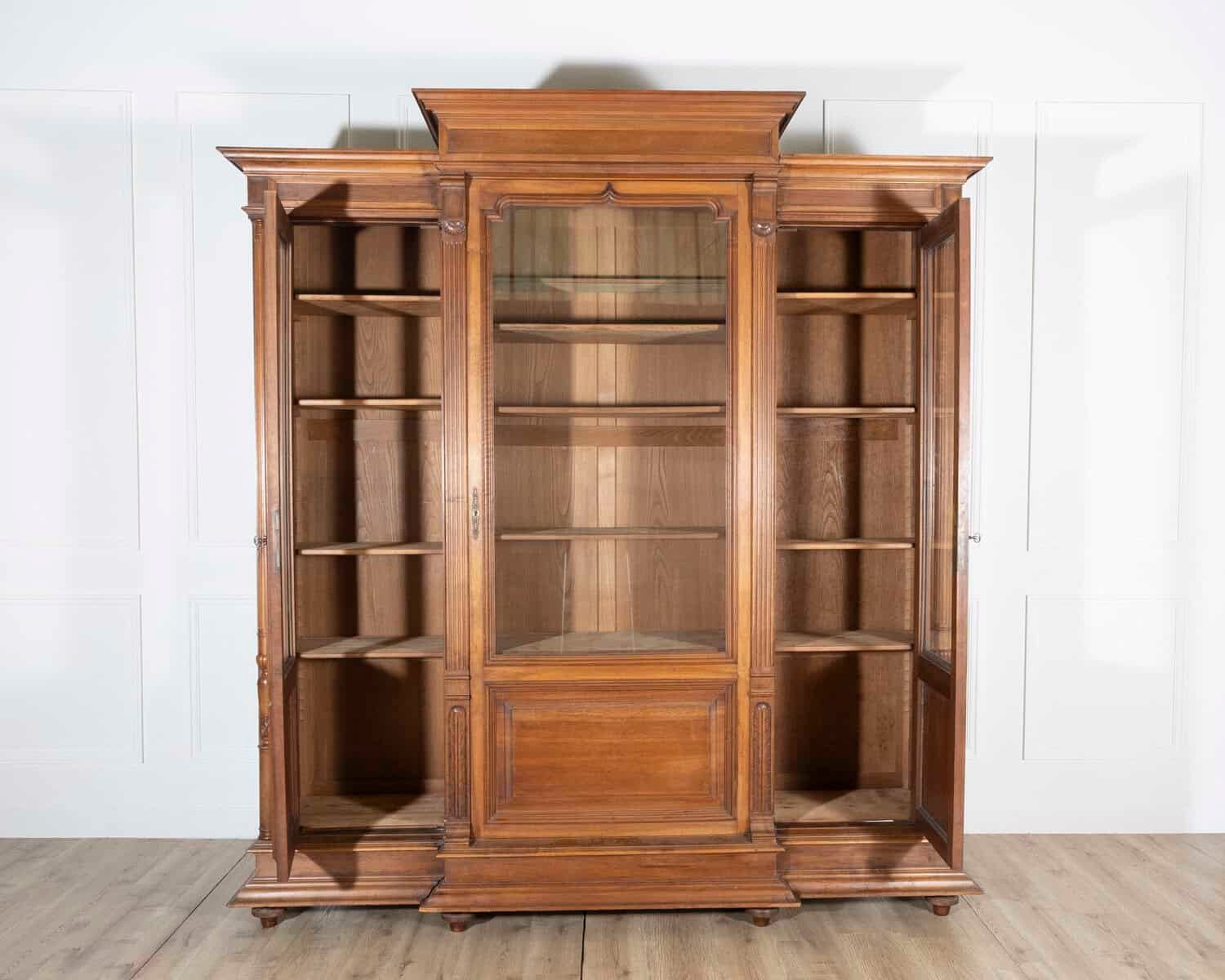Solid walnut bookcase from the end of the 19th century - JAA