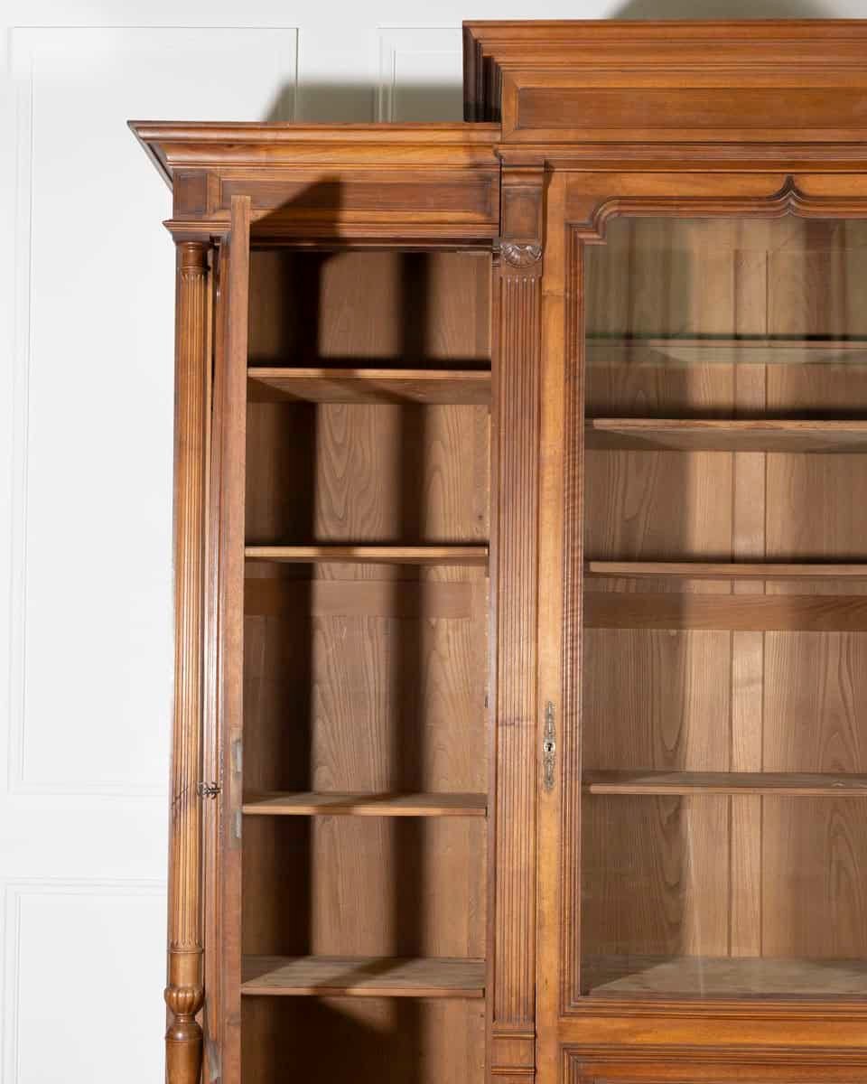 Solid walnut bookcase from the end of the 19th century - JAA