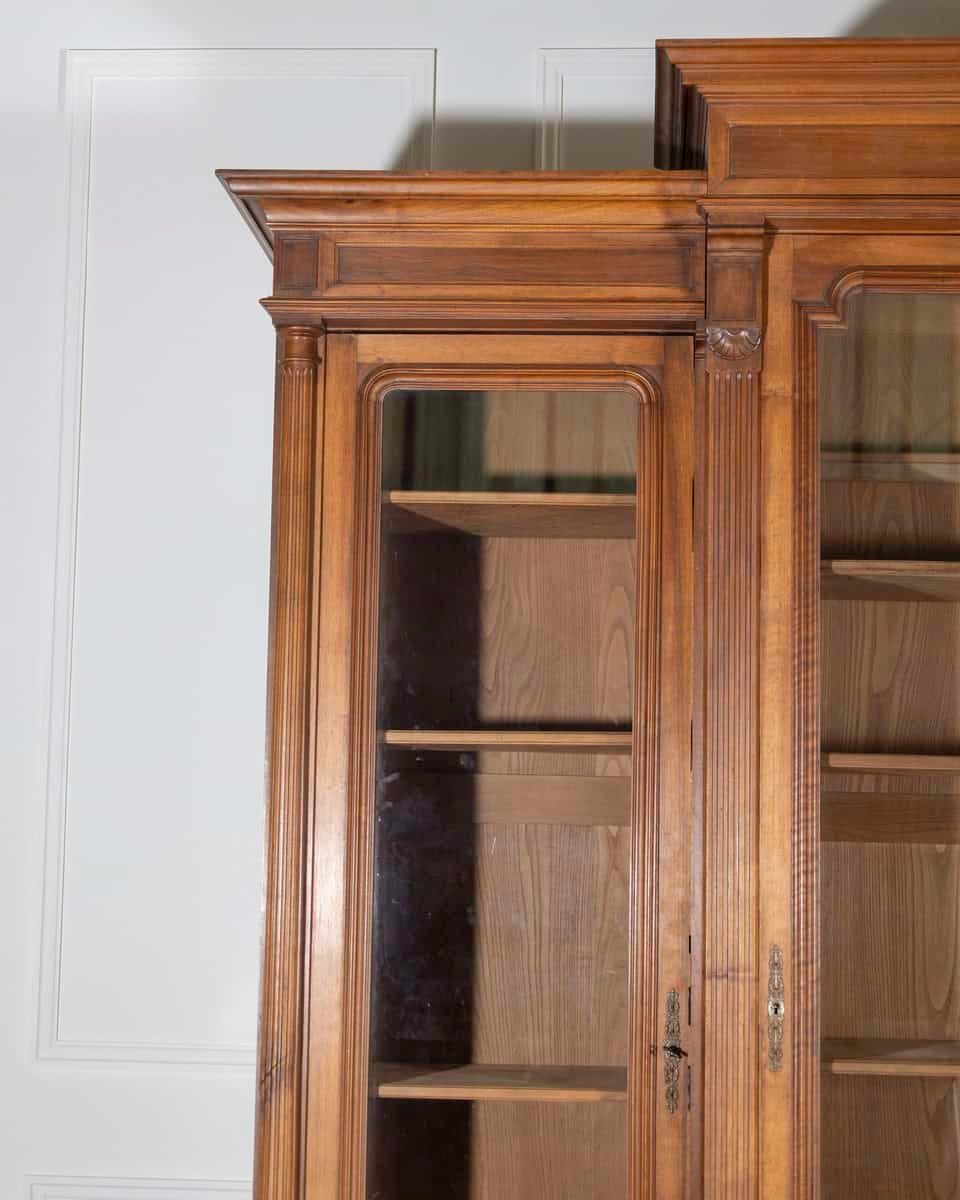 Solid walnut bookcase from the end of the 19th century - JAA
