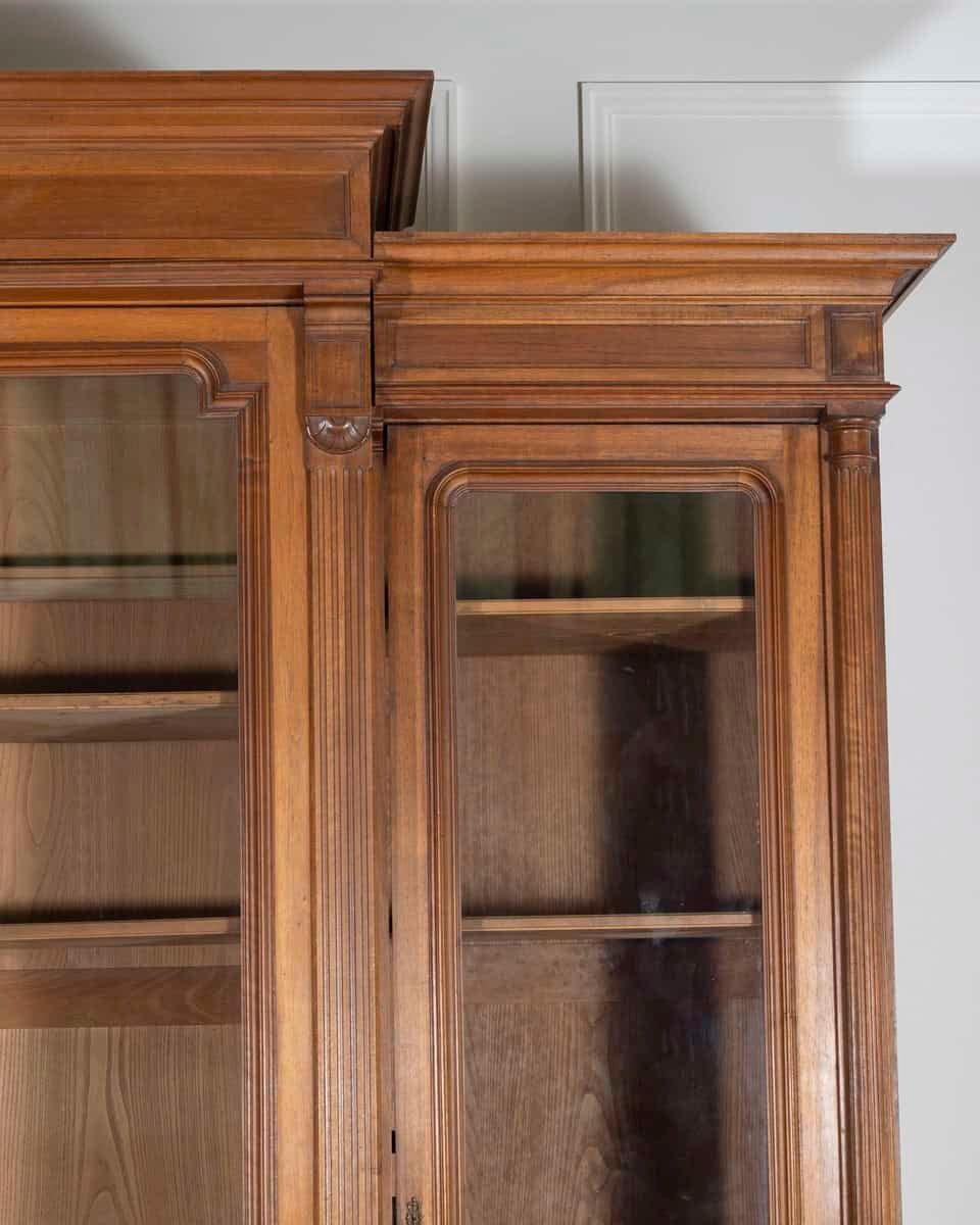 Solid walnut bookcase from the end of the 19th century - JAA