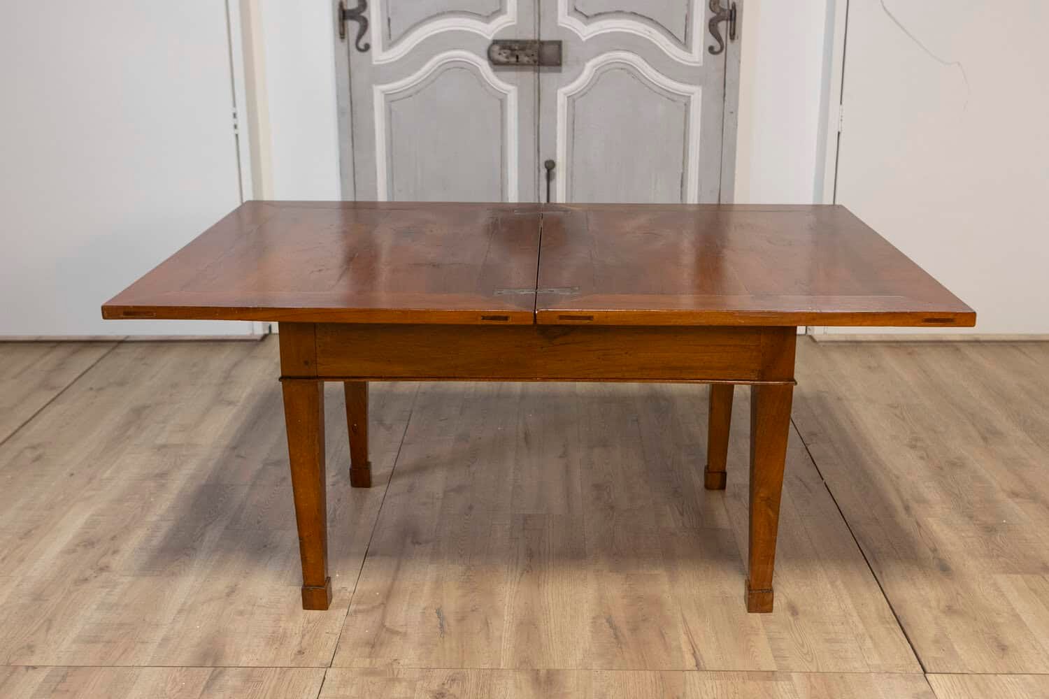 Italian Early 19th Century Walnut Folding Table with Tapered Legs - JAA