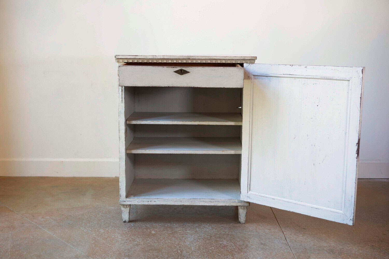 Swedish Gustavian Style 1880s Painted Cabinet with Carved Diamond and Rosettes - JAA