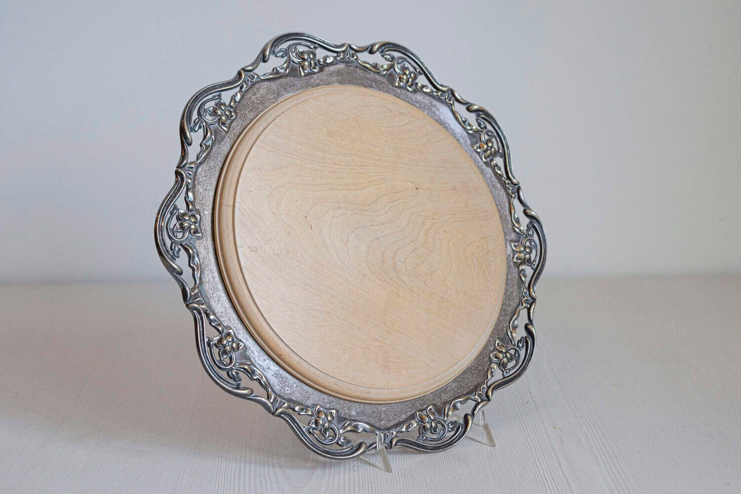 English circa 1900 R.F. Mosley & Co Round Silver Plated Tray with Pierced Scalloped Border - JAA