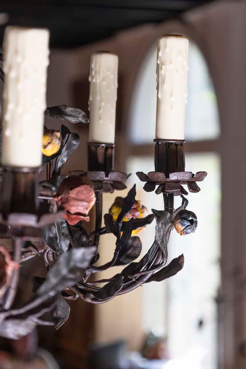 20th Century Italian Tole Floral Chandelier with Painted Leaves and Gilt Accents - JAA