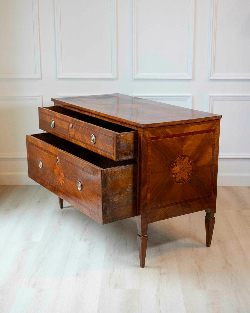 Walnut Chest Of Drawers With Inlays, Original Louis XVI, Late 18th Century - JAA