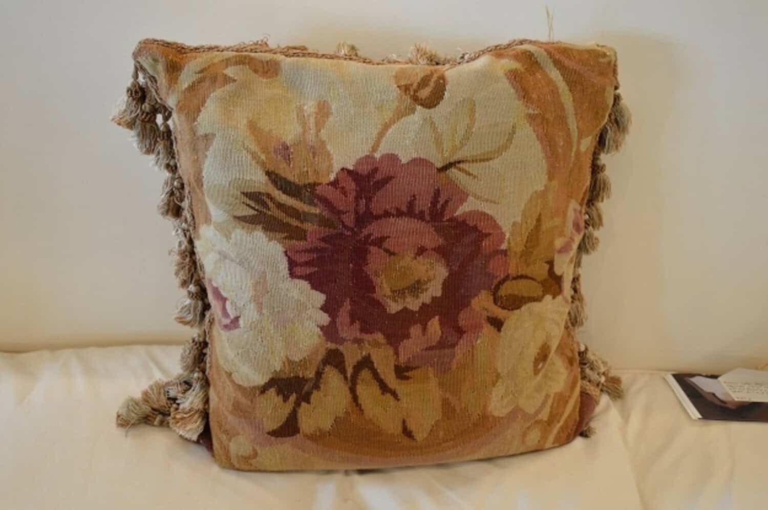 French 19th Century Aubusson Woven Tapestry Pillow with Roses Décor and Tassels - JAA