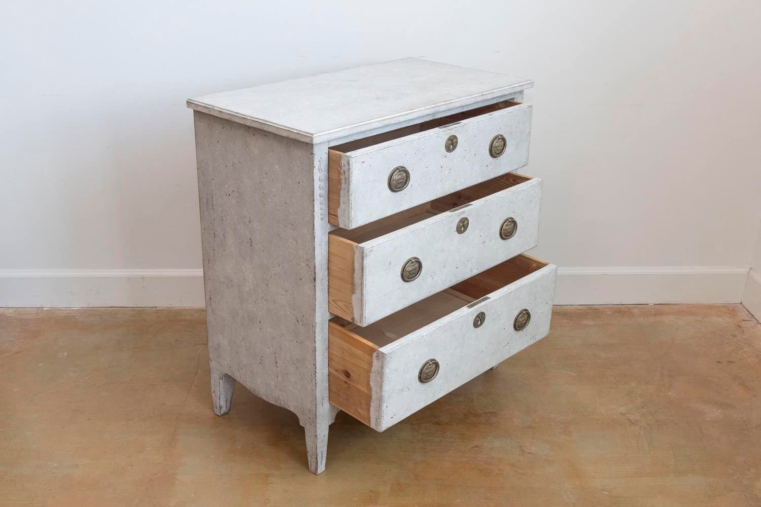 Gustavian Style Swedish Light Grey Painted Three-Drawer Chest with Carved Posts - JAA