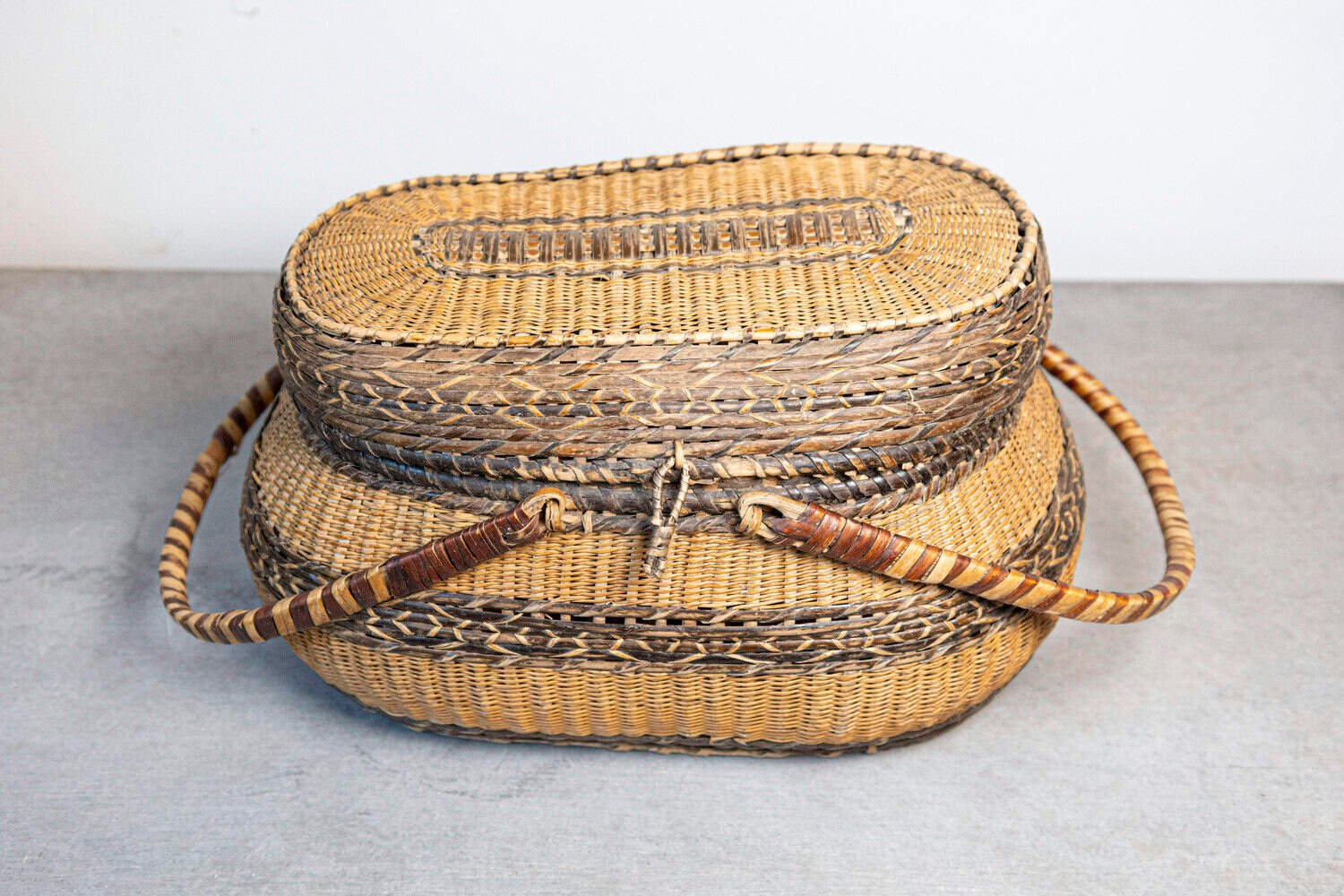 Swedish 1890s Rustic Oval Two-Toned Wicker Basket with Large Handles - JAA
