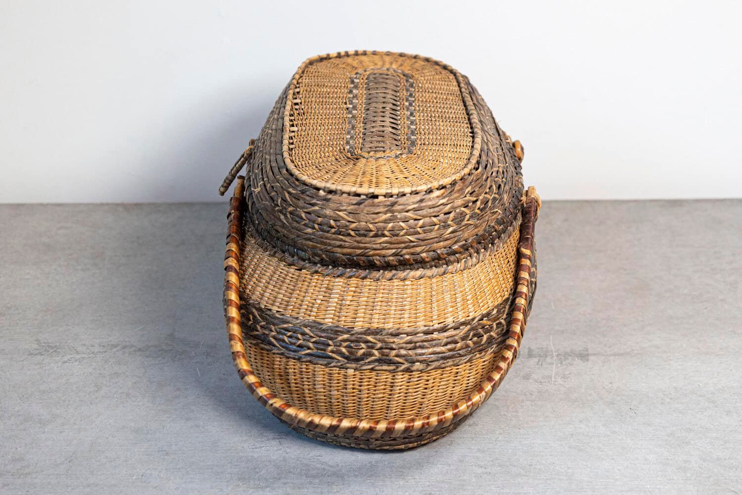Swedish 1890s Rustic Oval Two-Toned Wicker Basket with Large Handles - JAA