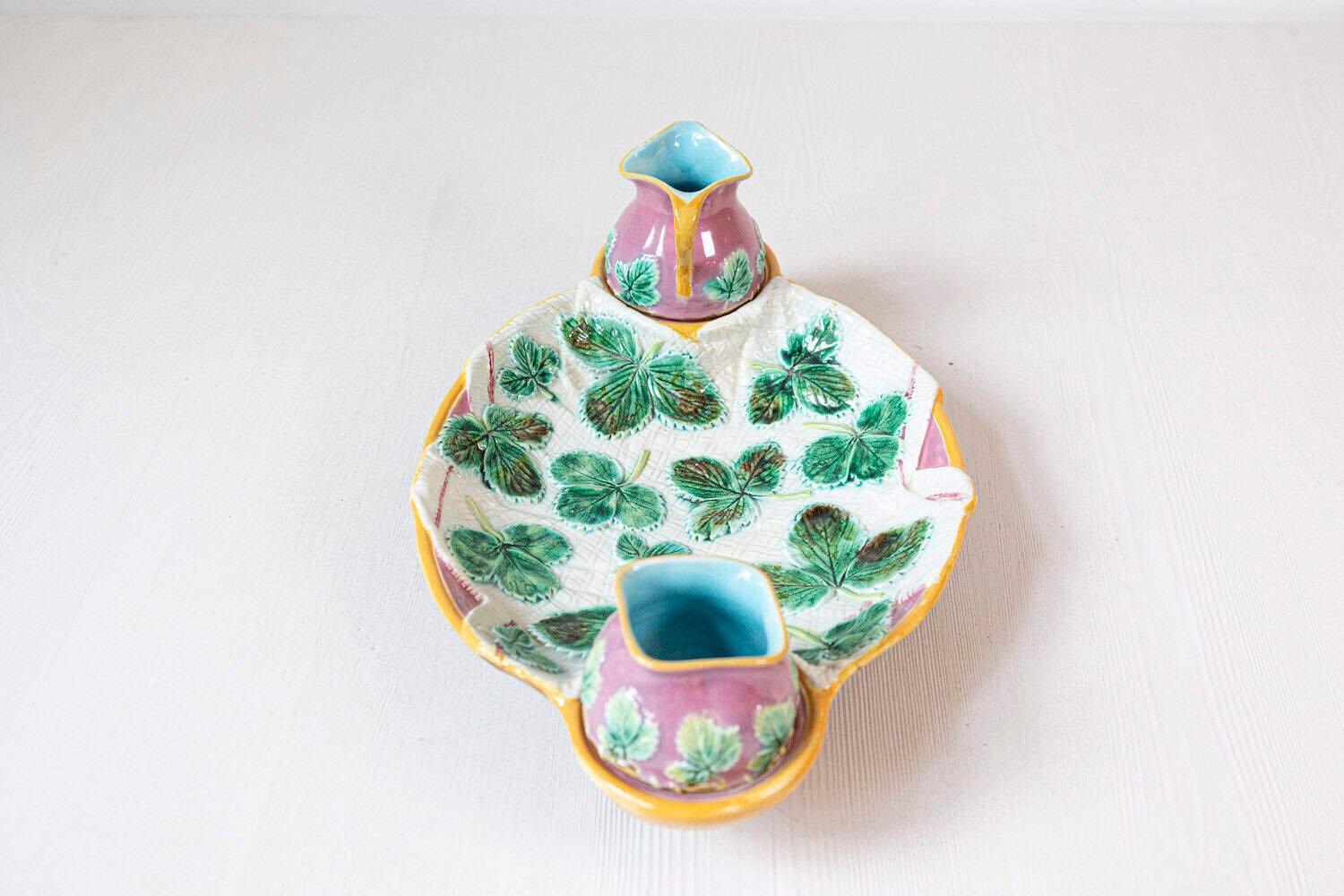 English 19th Century Majolica Serving Tray with Two Pitchers by George Jones - JAA