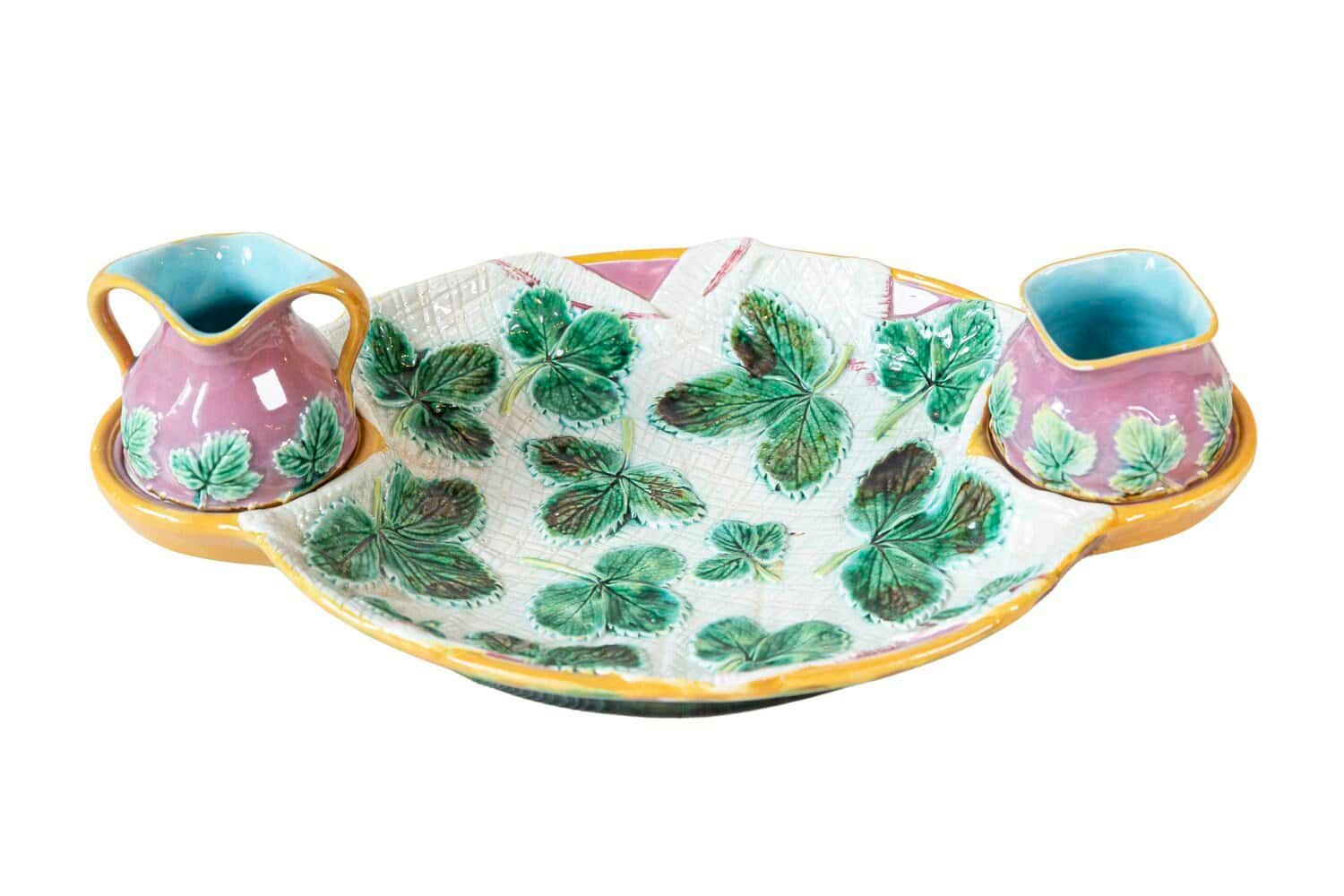 English 19th Century Majolica Serving Tray with Two Pitchers by George Jones - JAA