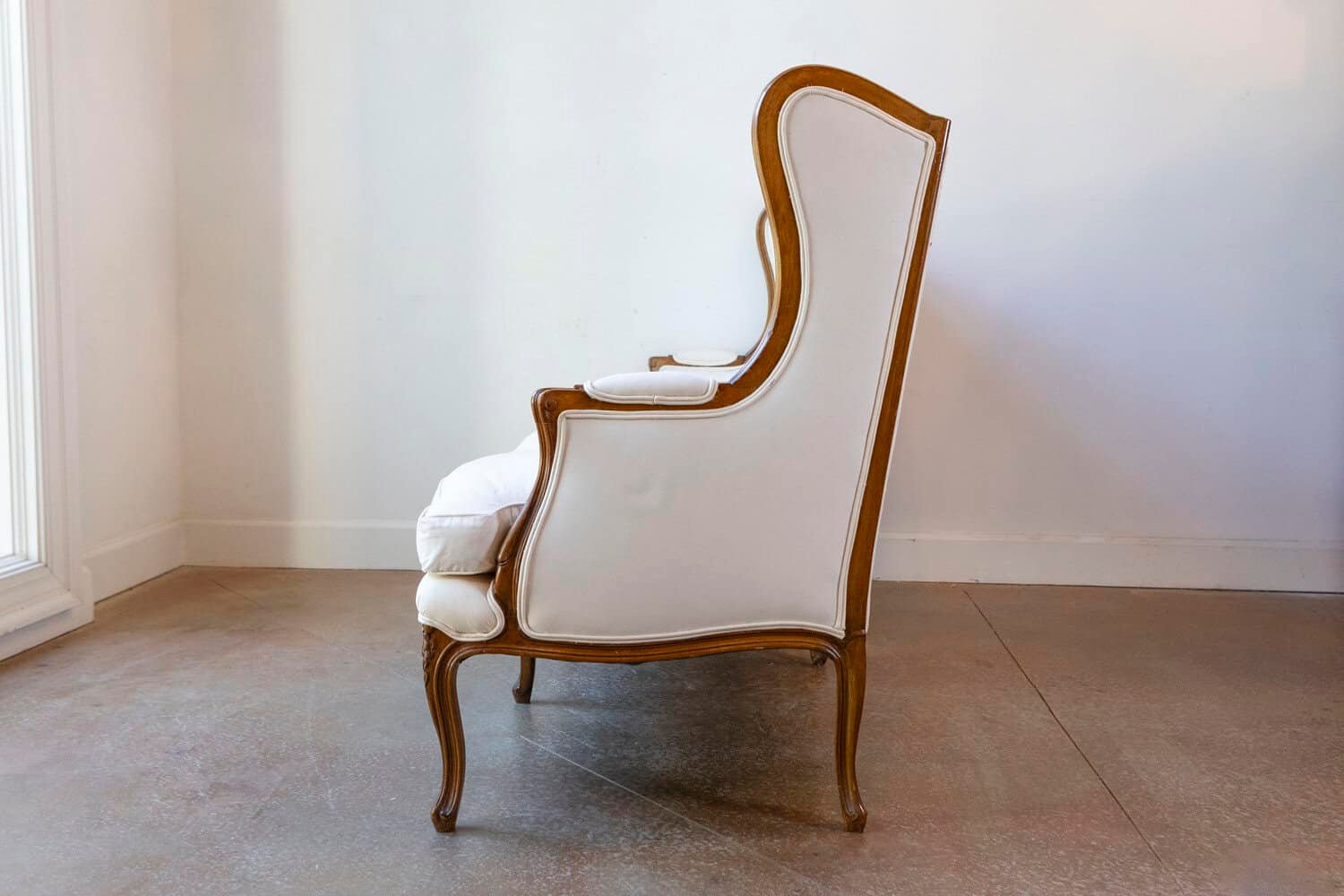 French, 19th Century Louis XV Style Wooden Three-Seat Canapé à Oreilles - JAA