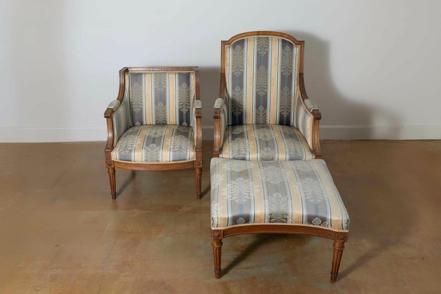 19th Century French Duchesse Brisse - JAA