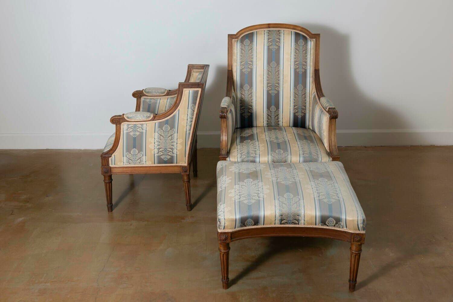 19th Century French Duchesse Brisse - JAA