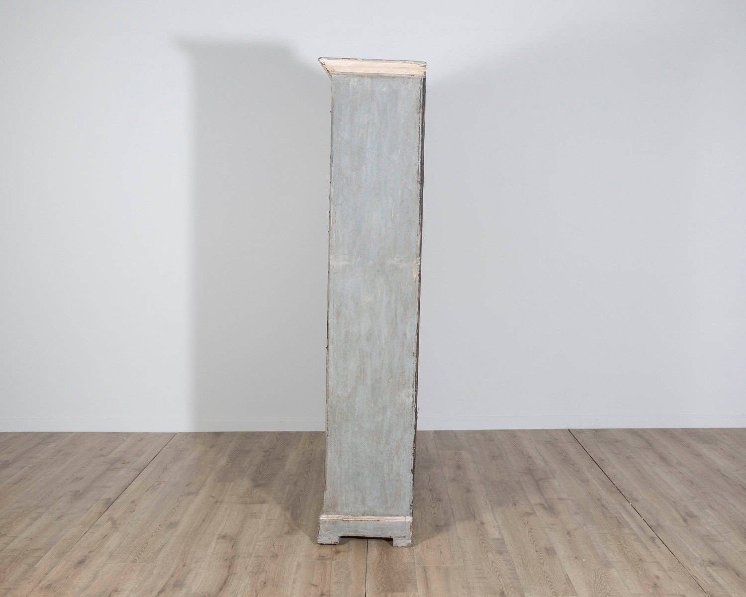 Italian 19th Century Painted Chestnut Cabinet with Light Blue and Dusty Rose Finish - JAA