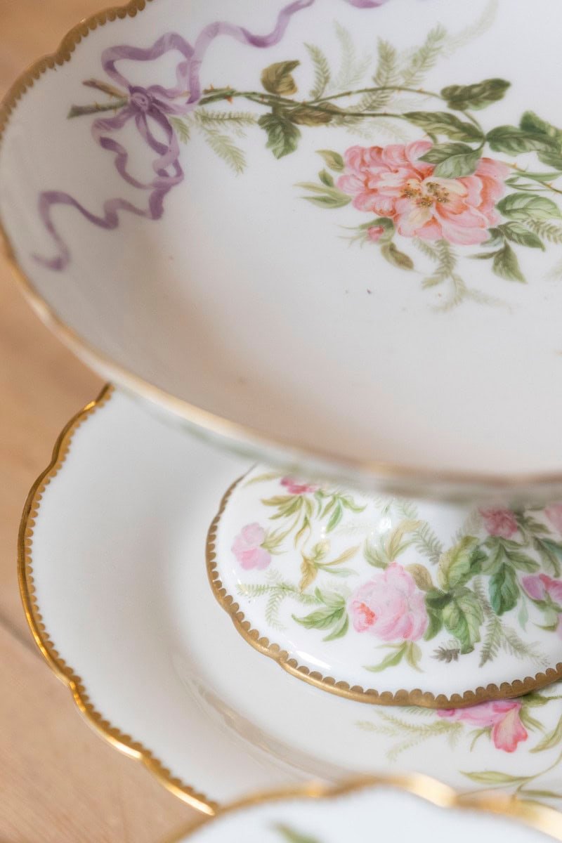 English 20th Century Porcelain Compote with Pink Flowers, Purple Ribbons and Gilt Trim - JAA