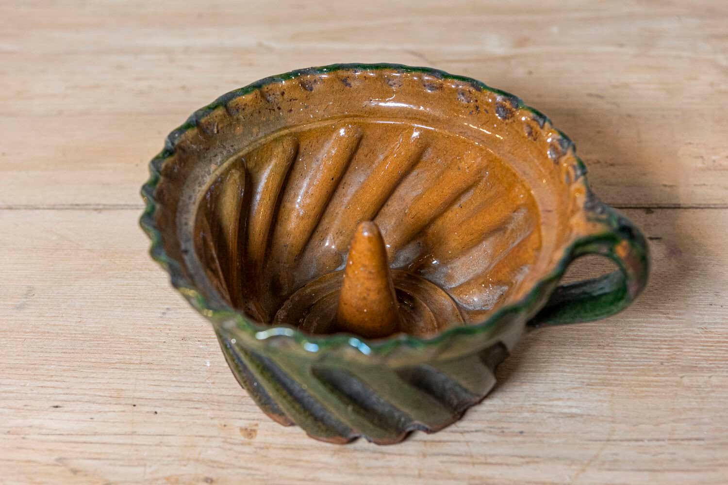 French 19th Century Green and Brown Glazed Pottery Cake Mold with Grooves - JAA