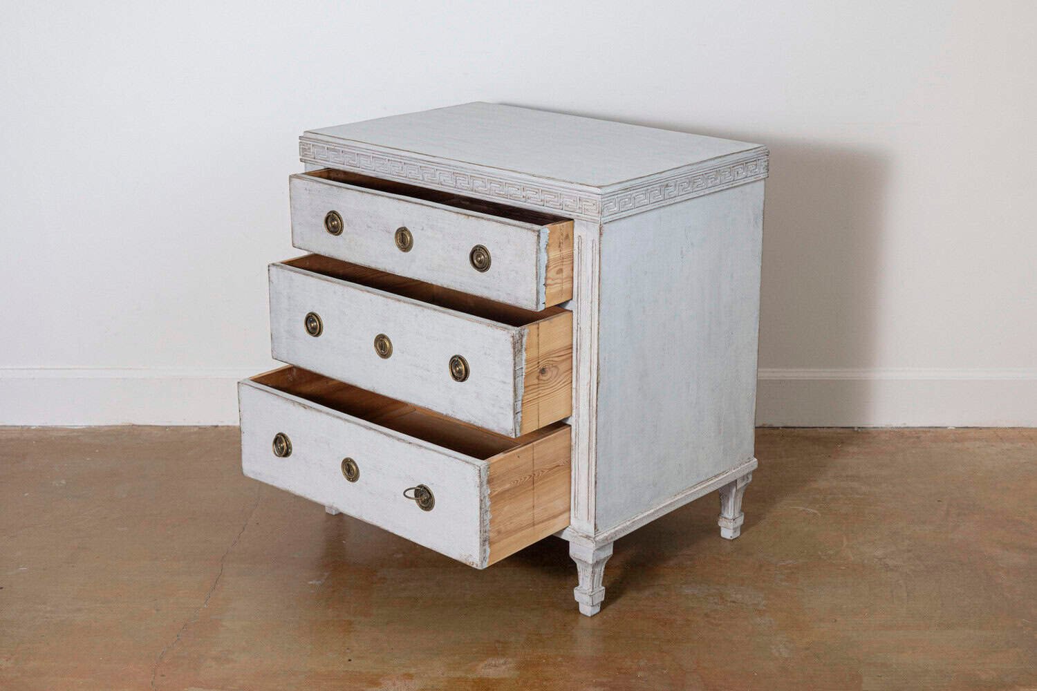 20th Century Swedish Gustavian Style Chest of Drawers - JAA