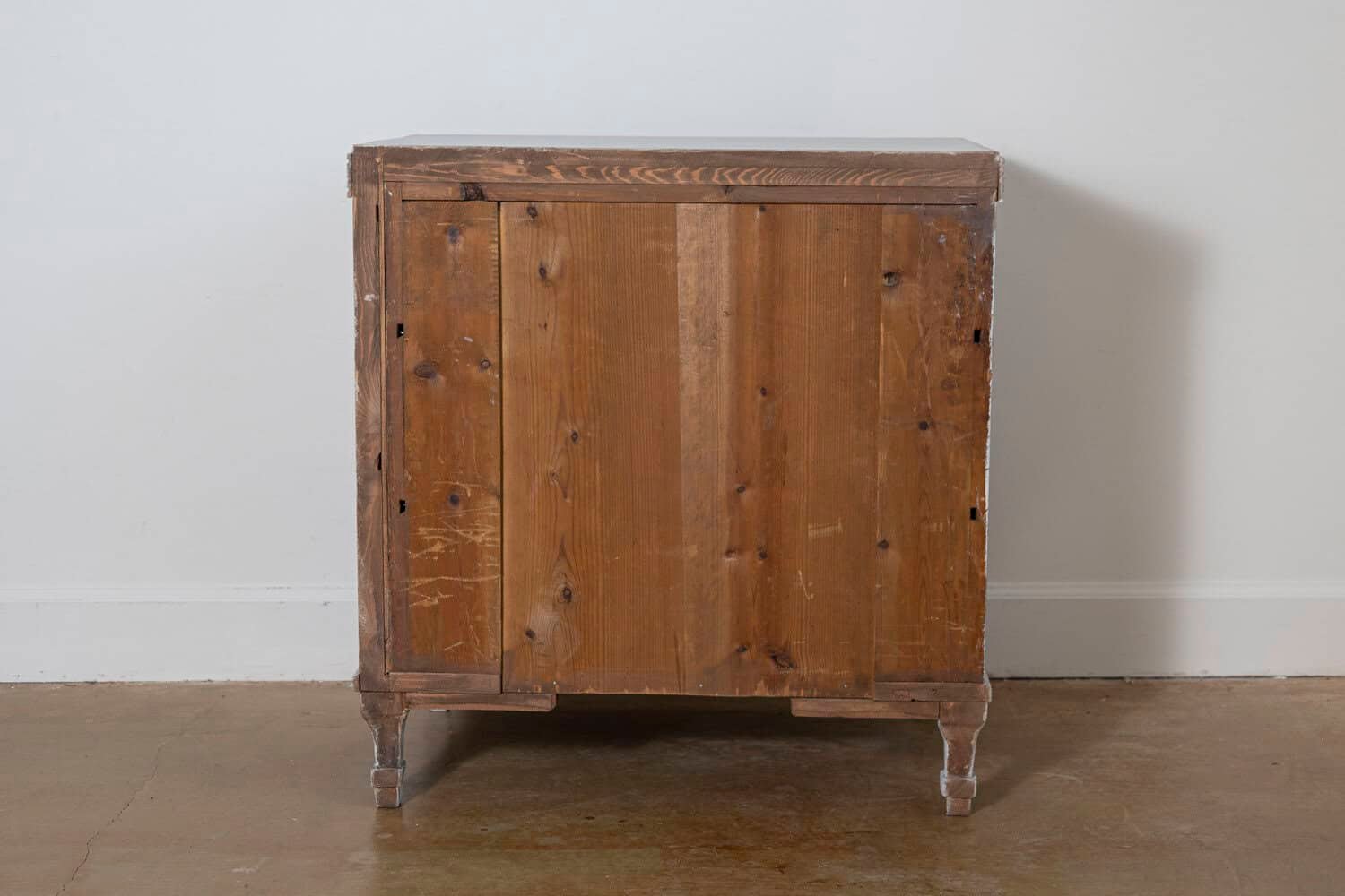 20th Century Swedish Gustavian Style Chest of Drawers - JAA