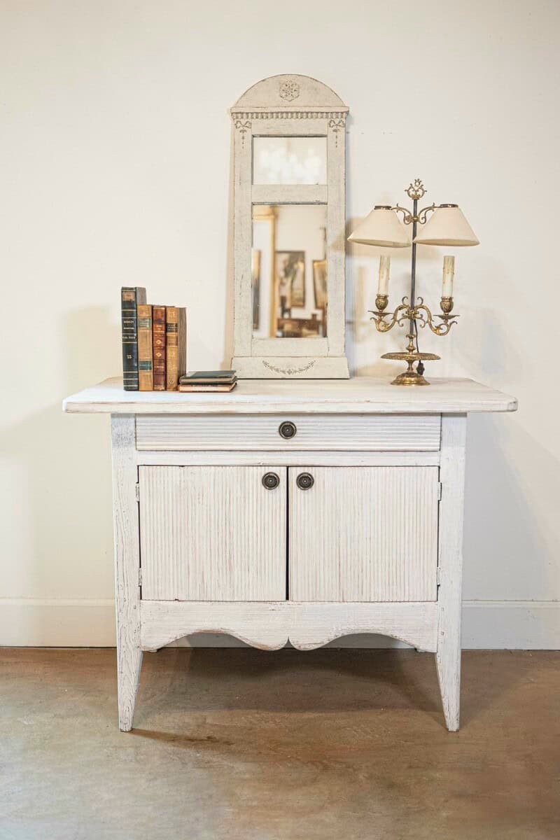 Swedish Gustavian Style 19th Century Painted Sideboard with Reeded Motifs - JAA