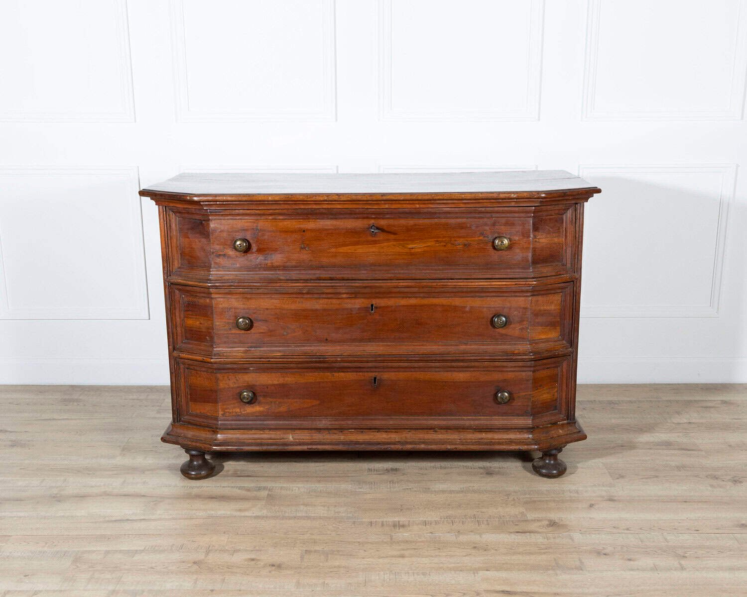17th-Century Italian Walnut Commode with Moulded Front - JAA