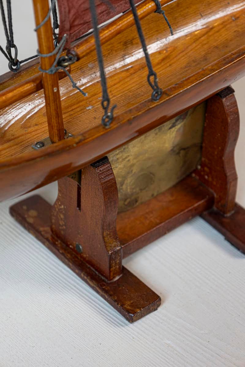 English 1920s George V Period Gaff Cutter Pond Yacht with Red Sails - JAA