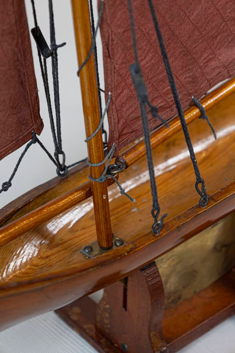 English 1920s George V Period Gaff Cutter Pond Yacht with Red Sails - JAA