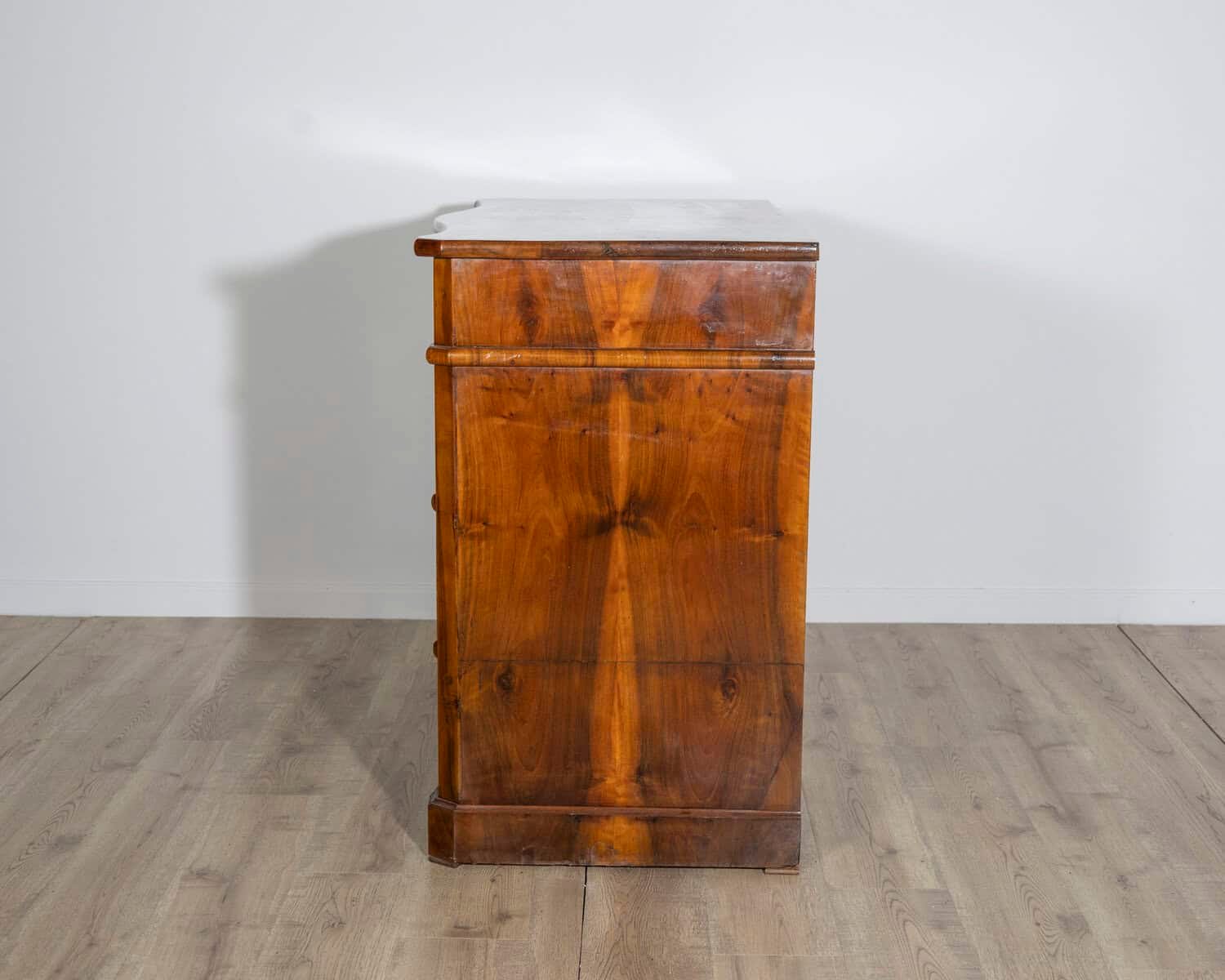 Pair of 18th Century Italian Walnut Commodes with Serpentine Fronts - JAA