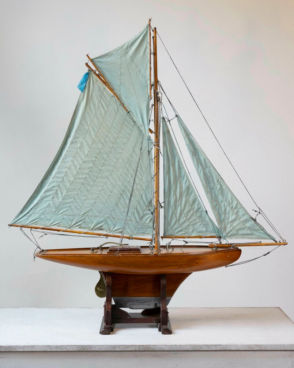 Large English Gaff-Rigged Pond Yacht, Early 20th Century - JAA