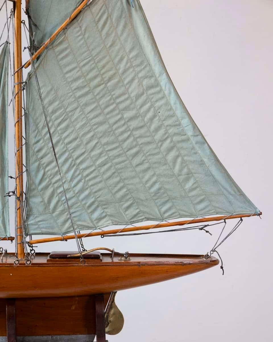 Large English Gaff-Rigged Pond Yacht, Early 20th Century - JAA