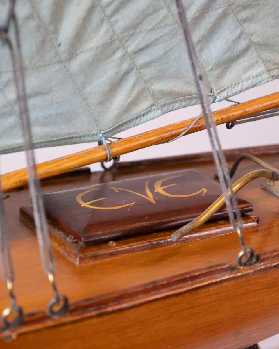 Large English Gaff-Rigged Pond Yacht, Early 20th Century - JAA